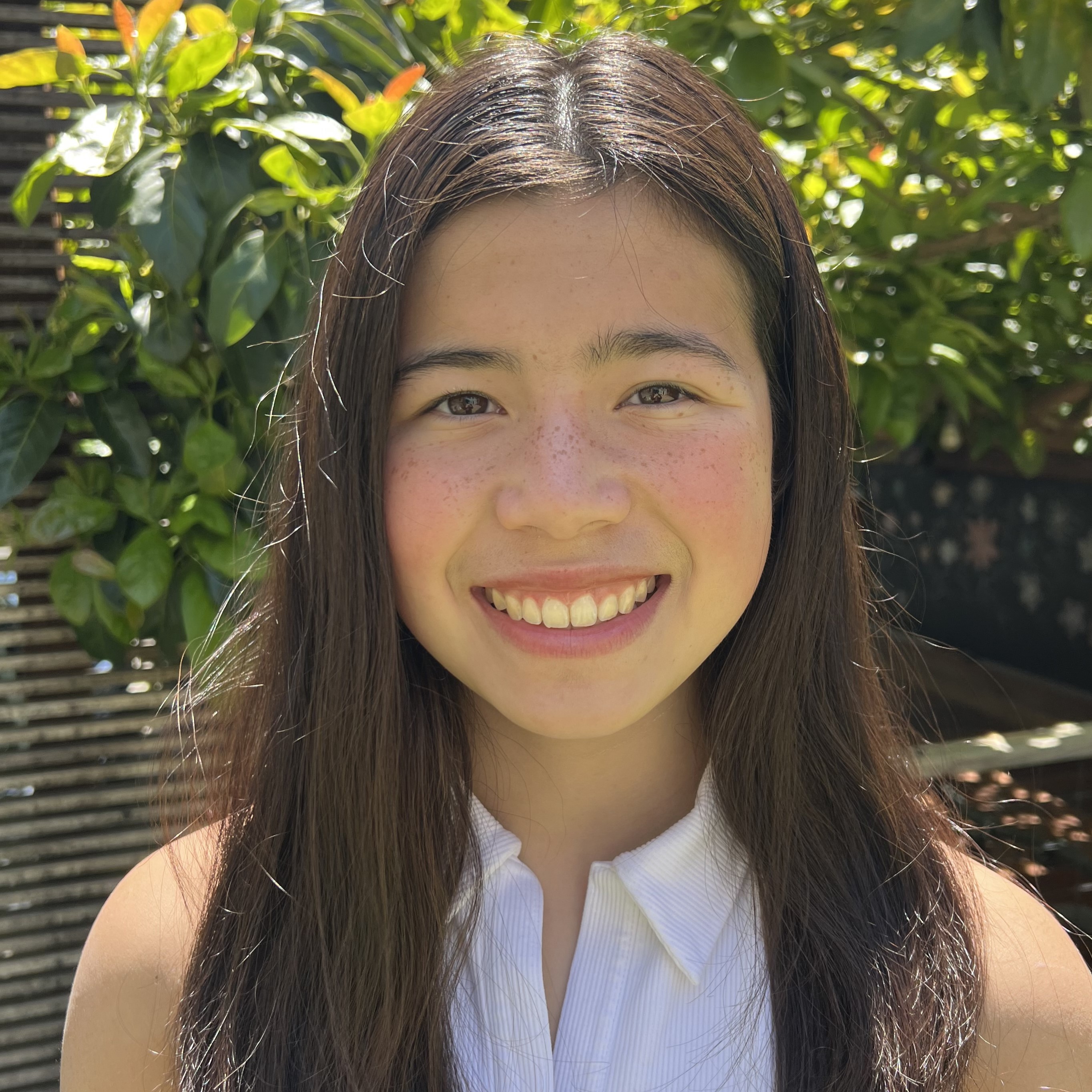 Headshot of Marikit Flores