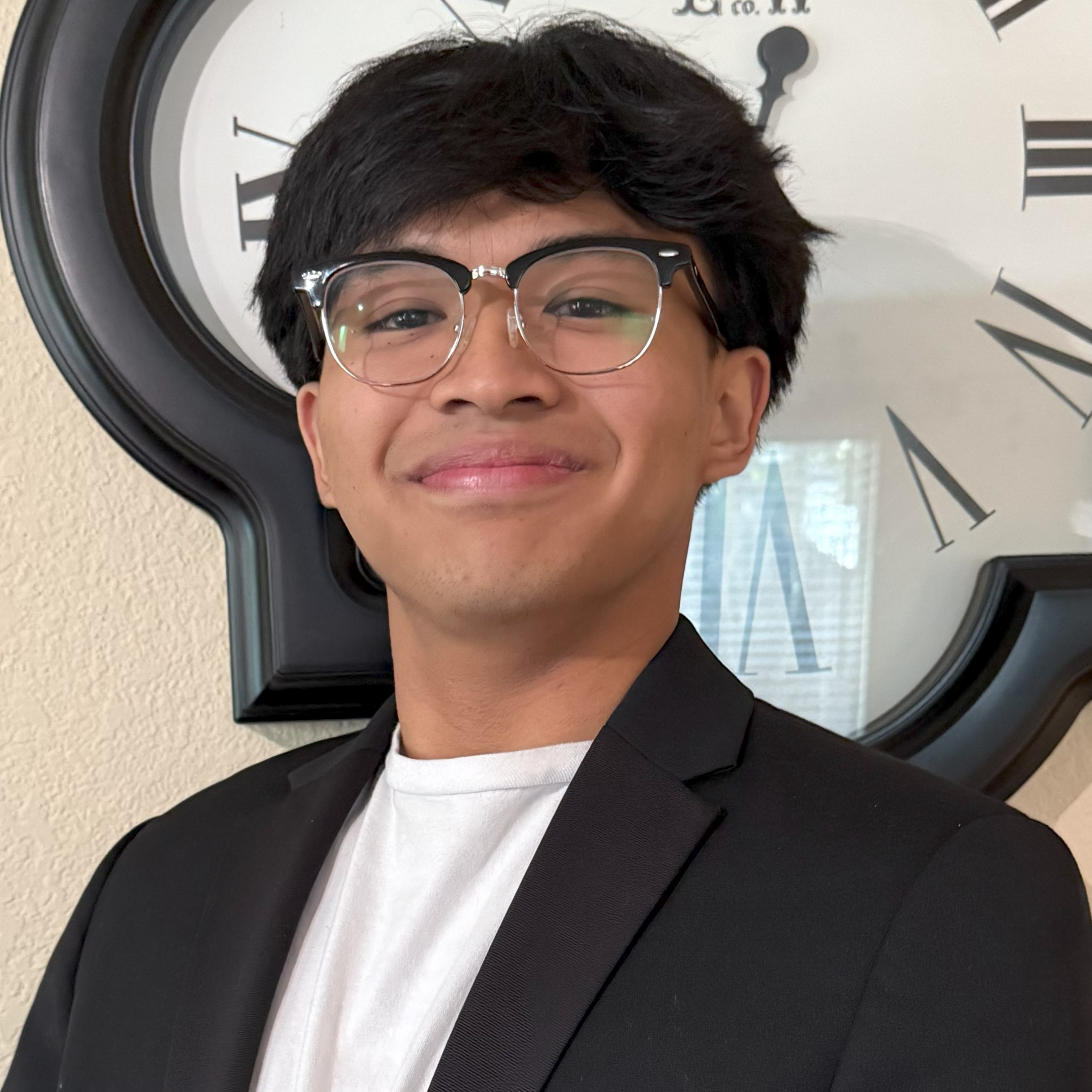 Headshot of Mason Layug